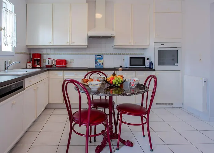 Les Pecheries By Interhome بيت للعطل بورنيك